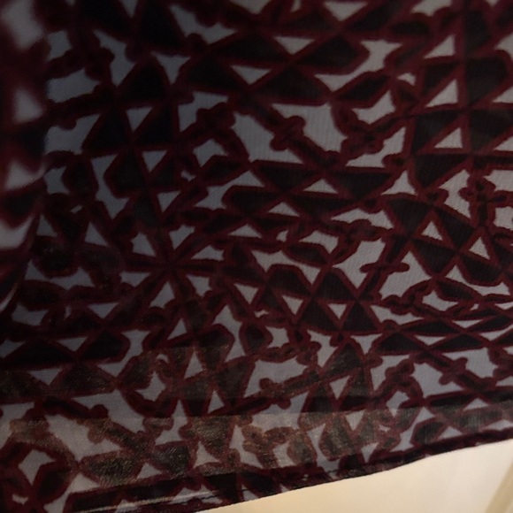 Cabi medium Sleeveless Top -grey black red Pattern in excellent condtion - Picture 5 of 7